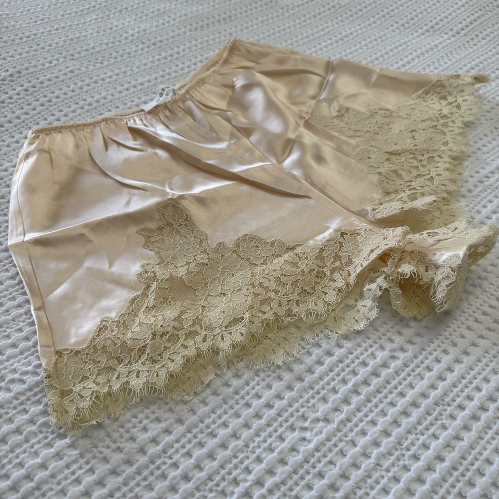 NWOT DÔEN Iona shorts, candlelight in Small - Picture 3 of 7